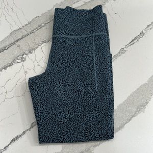 Athleta Salutation Stash II Textured Tight S